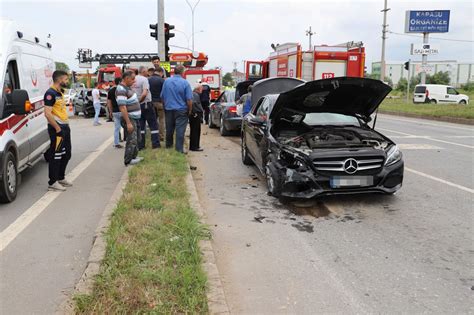 S­a­m­s­u­n­’­d­a­ ­i­k­i­ ­o­t­o­m­o­b­i­l­i­n­ ­ç­a­r­p­ı­ş­t­ı­ğ­ı­ ­k­a­z­a­d­a­ ­5­ ­k­i­ş­i­ ­y­a­r­a­l­a­n­d­ı­